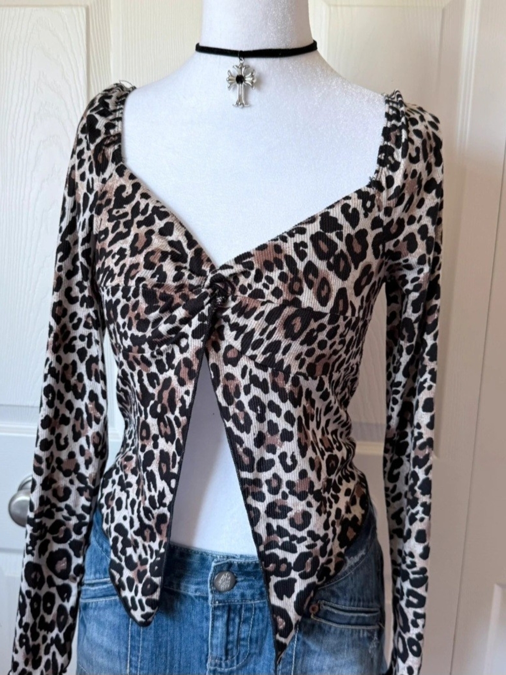 Leopard Print Twist-Front Crop Top - Brown/Black